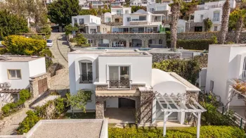 Three bedroom sea view family villa in Gumusluk